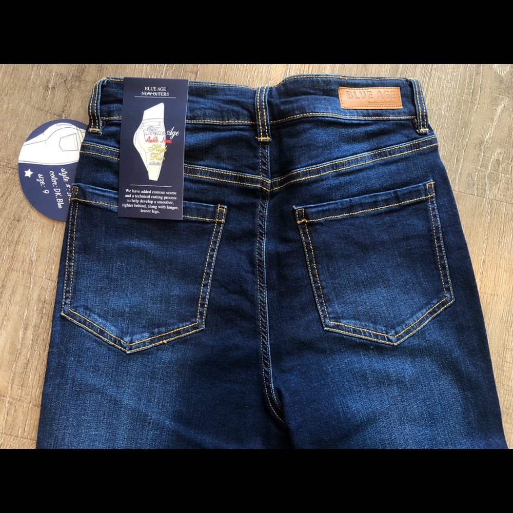 Women’s Butt Lifting Jeans Dark Blue